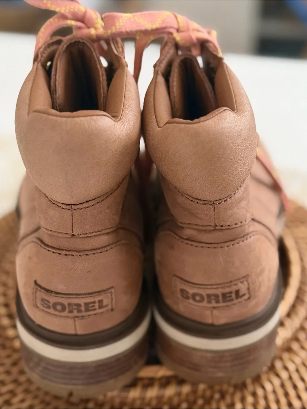 New Women’s Sorel Tan  Leather Lennox Waterproof Hikers No Box 8 1/2